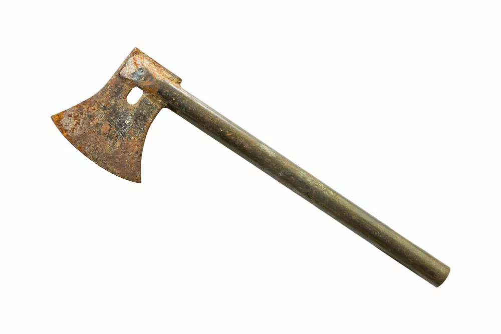 Don’t leave your axe out to avoid rusting. 